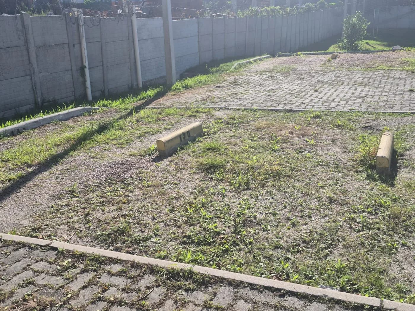 cb12g-vaga-de-estacionamento.webp