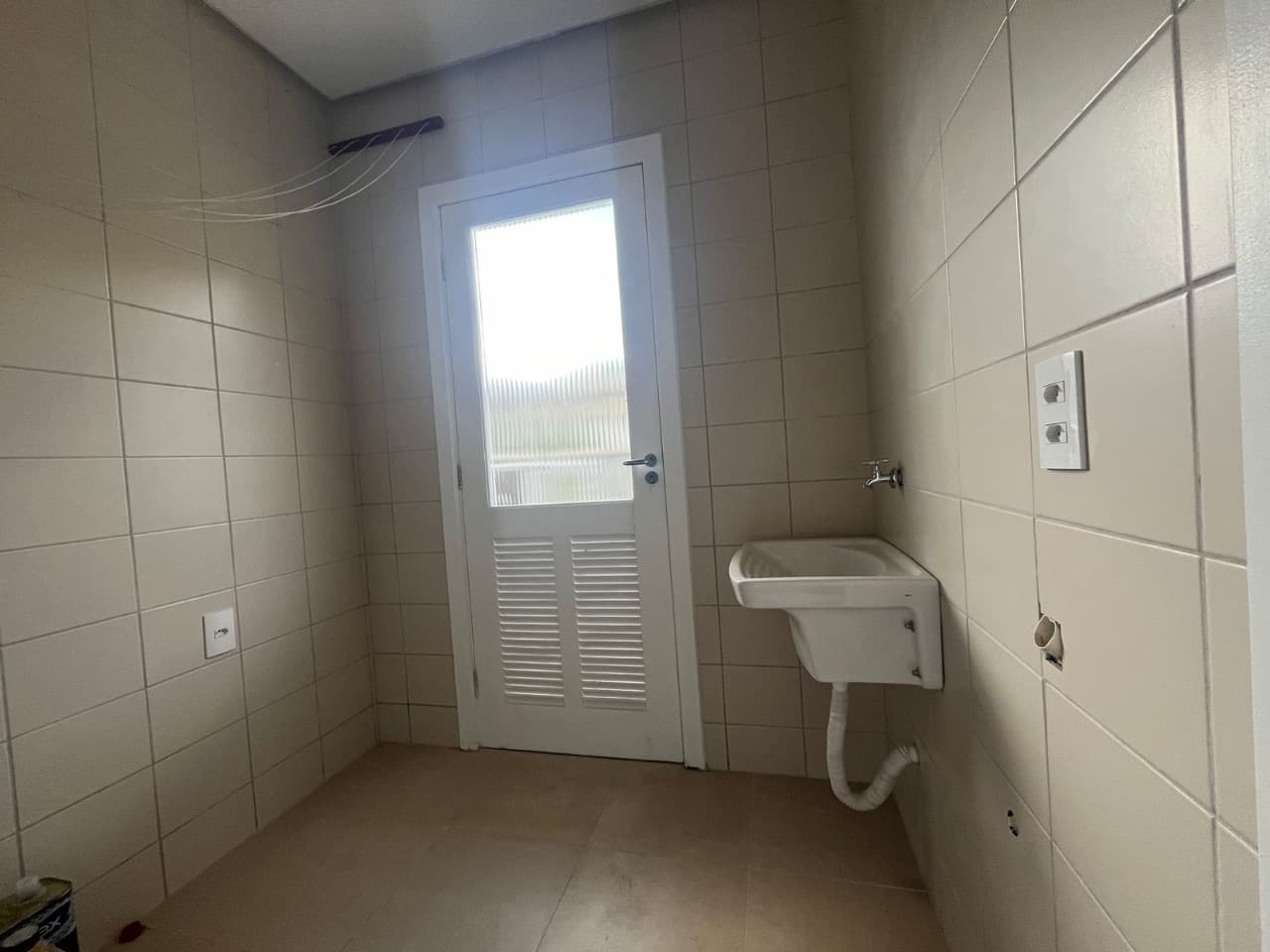 cgb9pf-i3867koJ639hH8i_28496671795bf06ce3.jpg