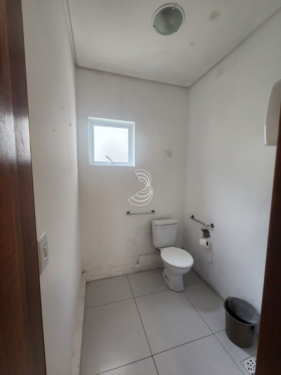 crk0dy-iRUk8s_18668697a64512c507.jpg