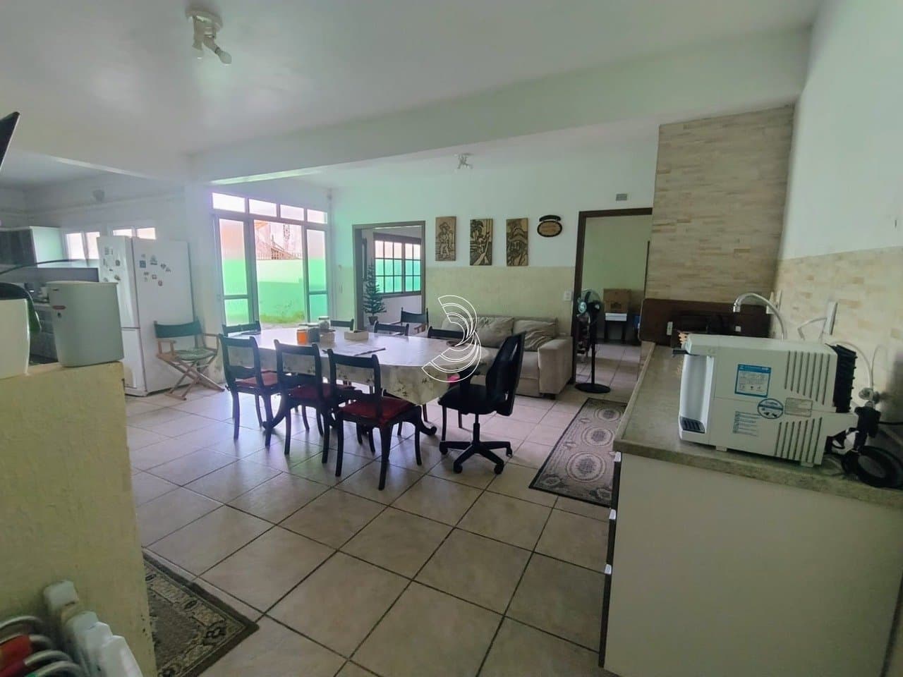 cujg7ub-iFPci_1883069af345510327.jpg