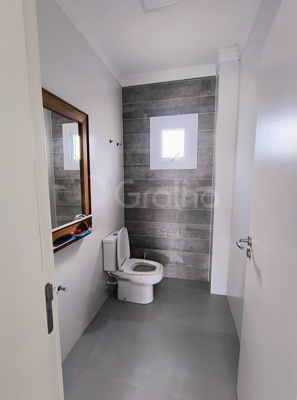 cvfmqh-i886CT1igT94ZsJQ1R_4069069039957d78f4.jpg