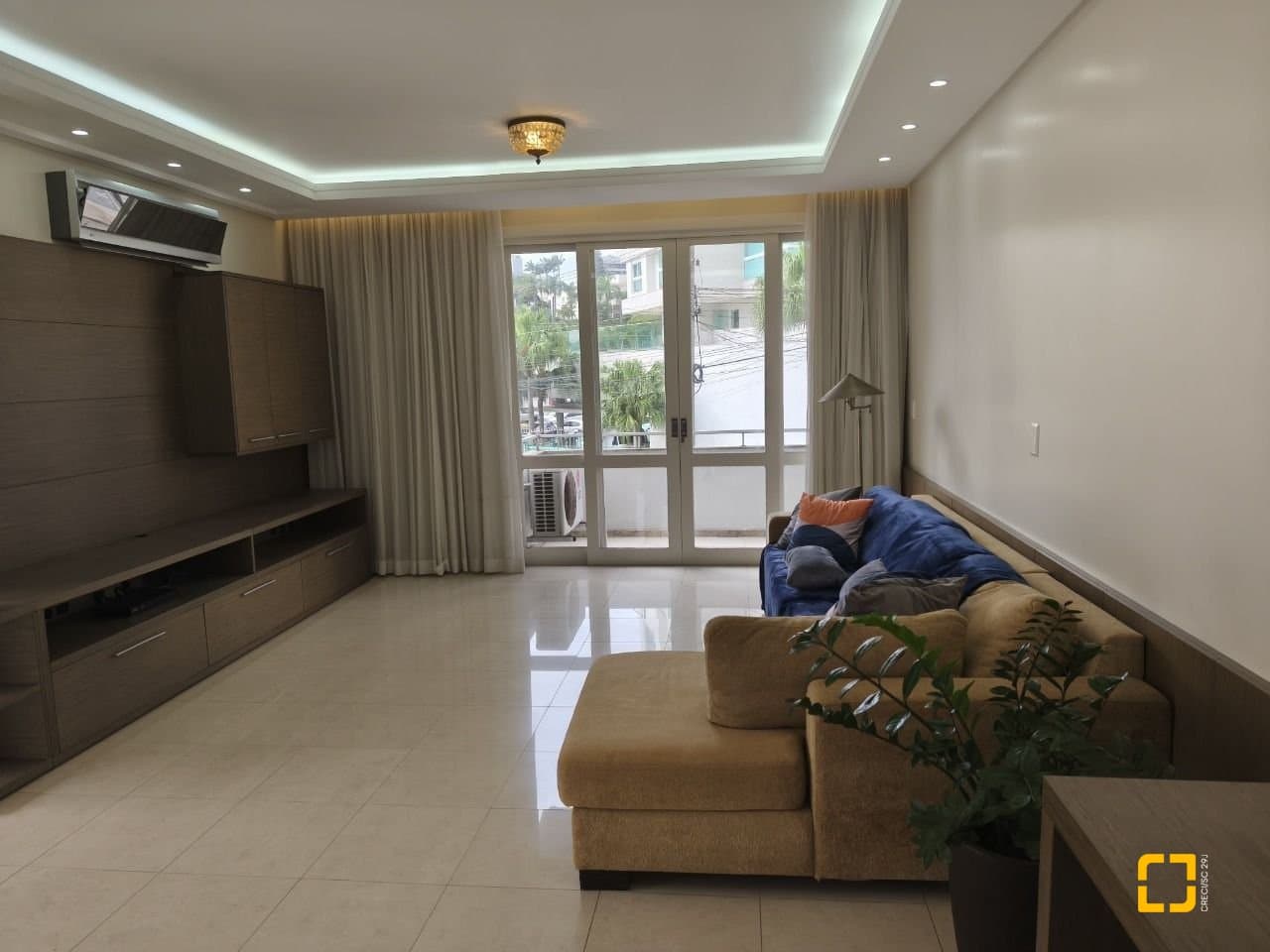 d3s1f5-iDzuRvo54998_5655068a3405fa0893.jpg