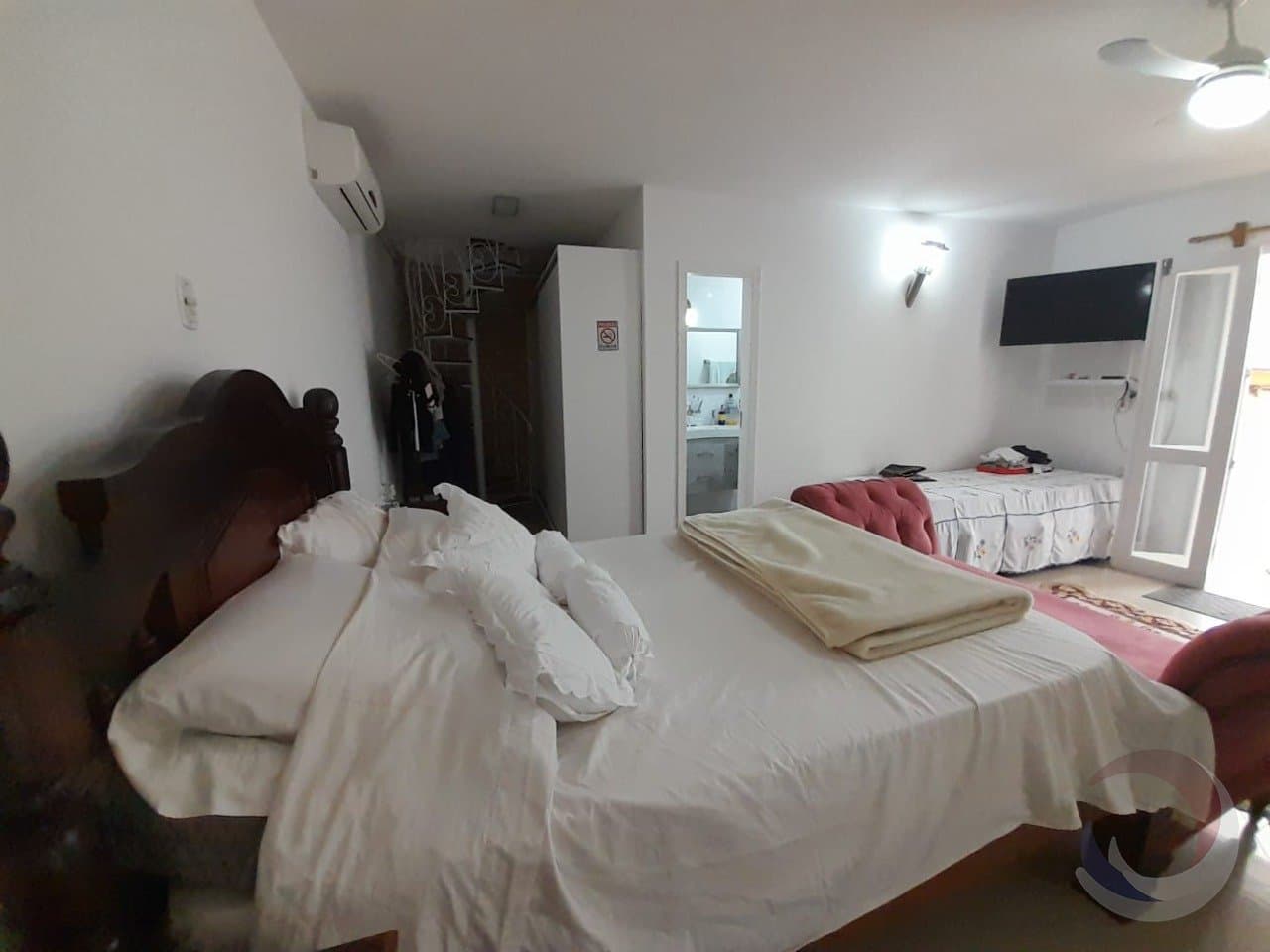 d86gf9-i9IalXM8c5vxT49h17_31283653aa117b3d89.jpg