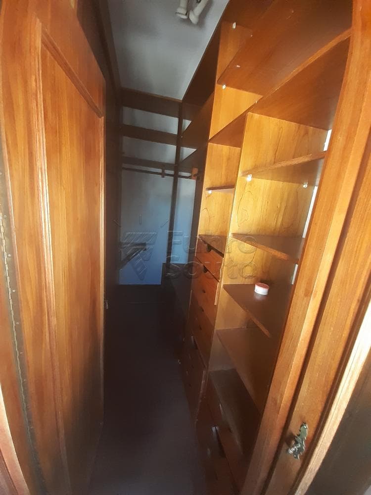 dmz6uf-closet.jpg