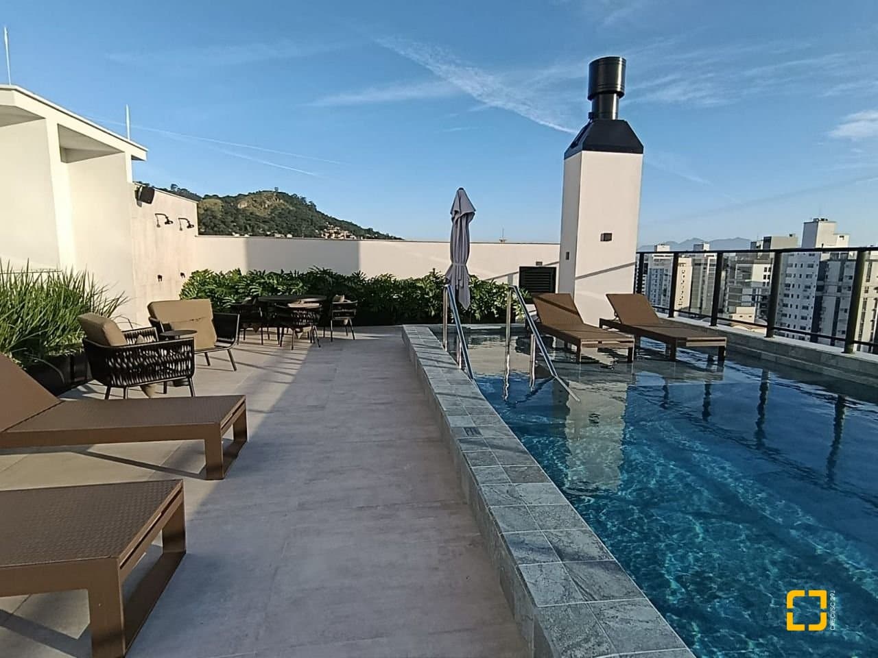 doyotb-piscina.jpg