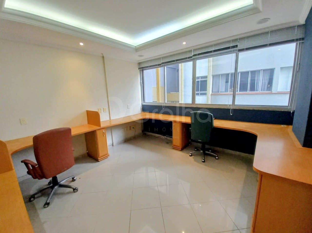dpbgs-iP4biK943395J4L_4020668d53568c2c3b.jpg