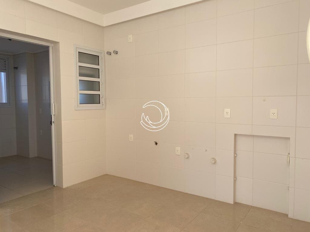 dpqld-iq8z4oD5921_2236560df8769c4af4.jpg