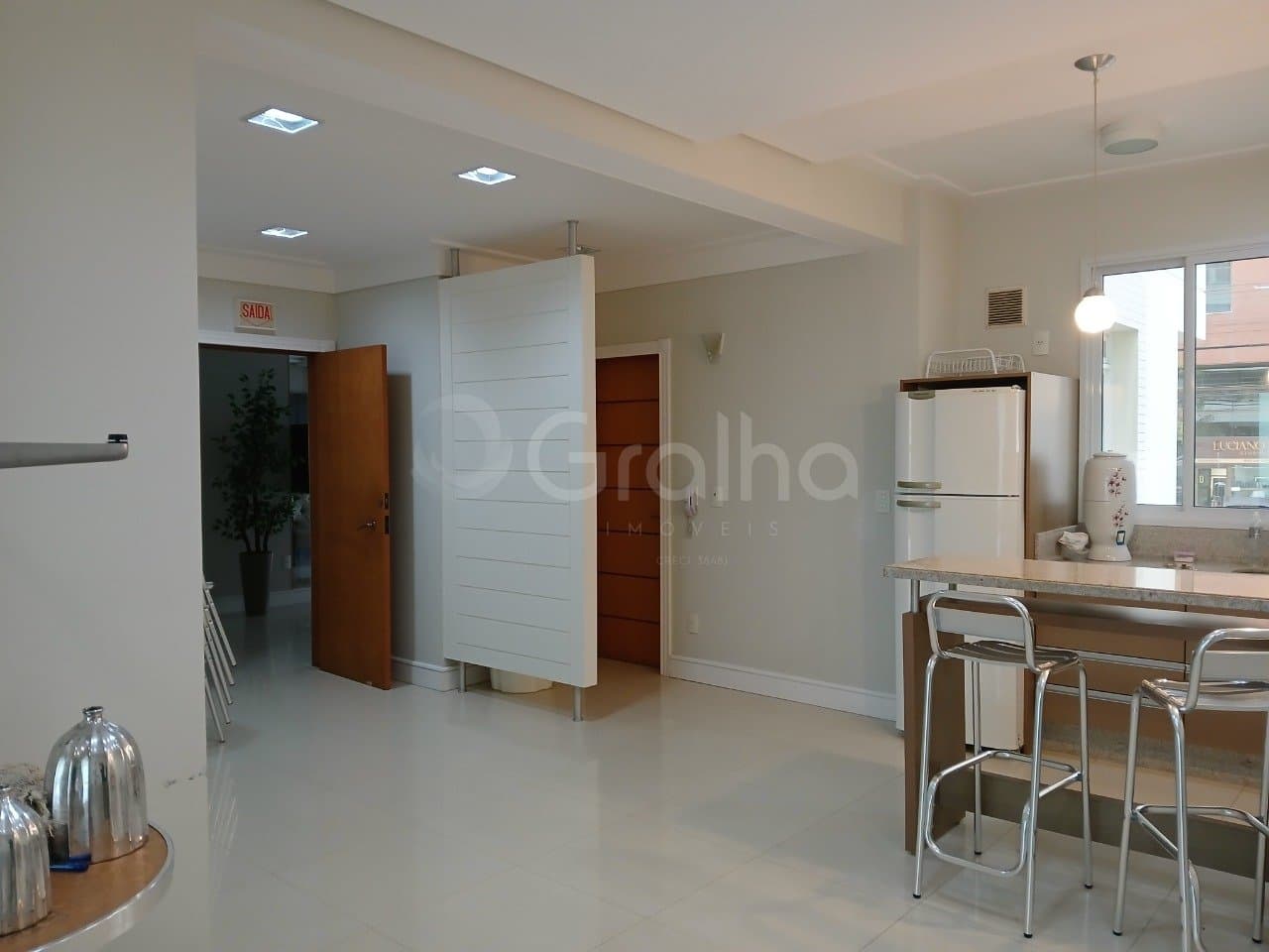 e1kbw-i9qZAA_4067169025b0d8d244.jpg