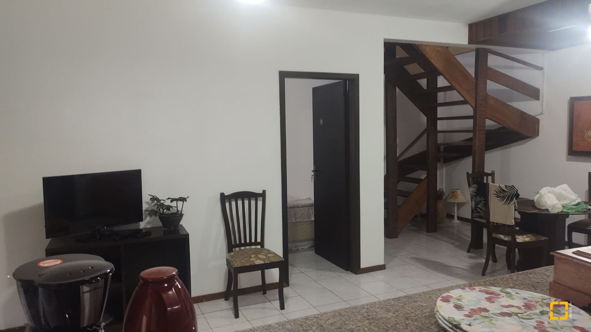 ebupl-ir8k0o_5882769bd956d80f58.jpg