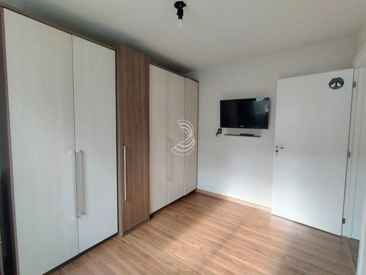 ee5ou-i9z36HB7i_1892969c3f5239028e.jpg