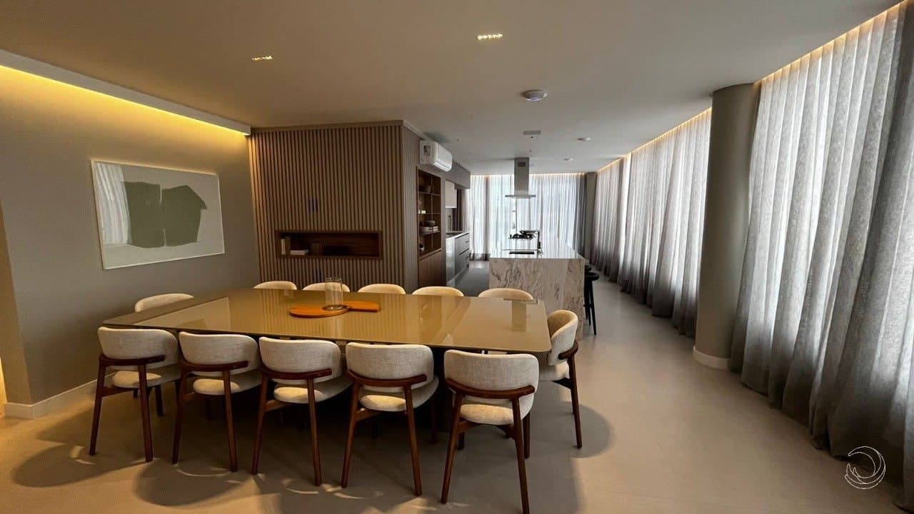 efrxq-iX21r6_3546566f6ebbc1edd2.jpg