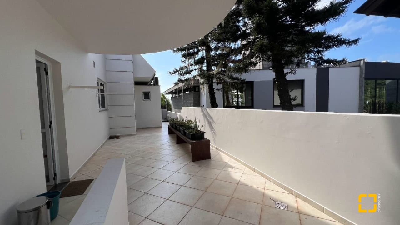 ekau6o-ieU5tF19p434b_5132467487133666ef.jpg
