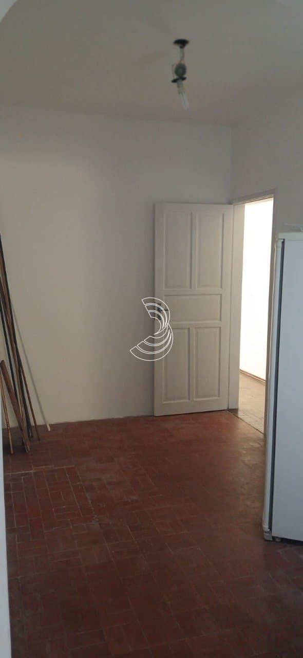 ekc7rl-iw84268h_18547692dae24b9331.jpg
