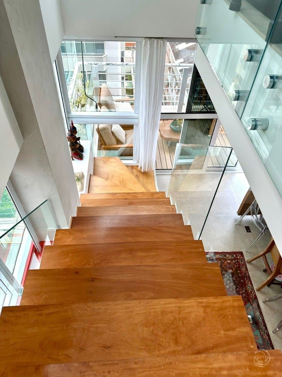 embv8j-ish5B4z_1346767645e19477f9.jpg