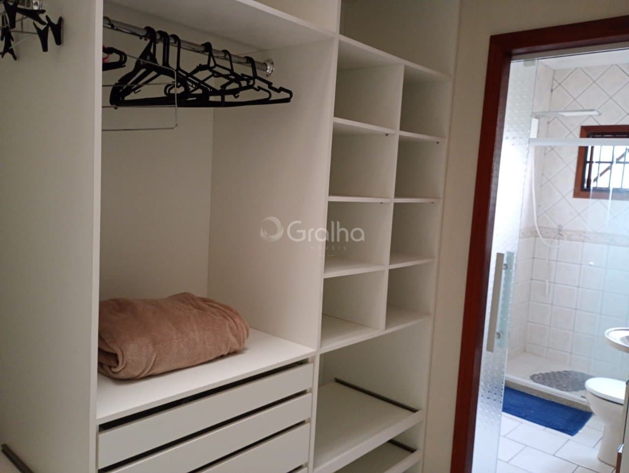 eqfg6n-i1oxs1_386426846db37444f4.jpg
