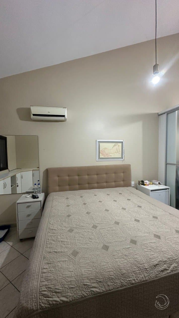 fe5z1-i1aBH6D8_33281662a6636ec83b.jpg