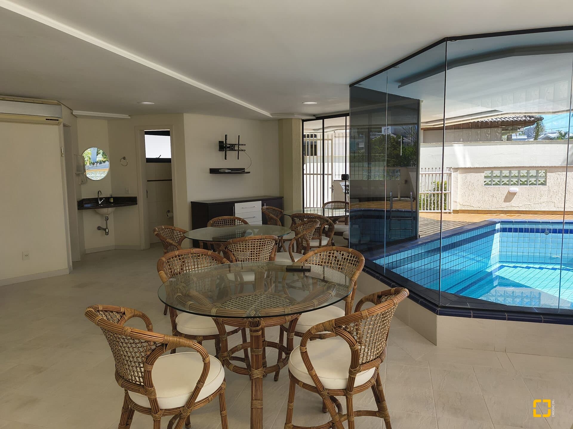 fgwer-ic8h6e_5895169bd95fe3ec6a.jpg