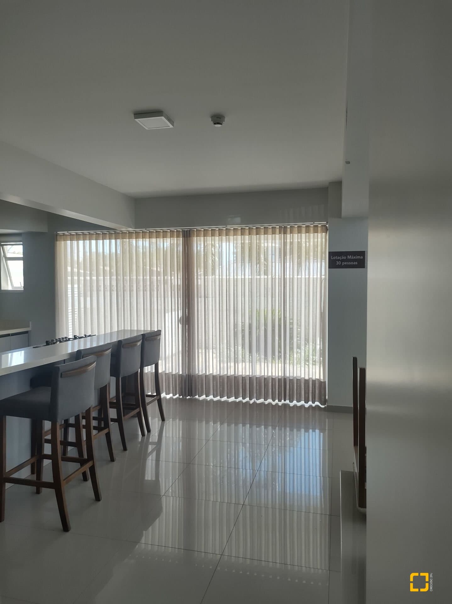 flg3gl-is8i9v_5897369bd962d69215.jpg