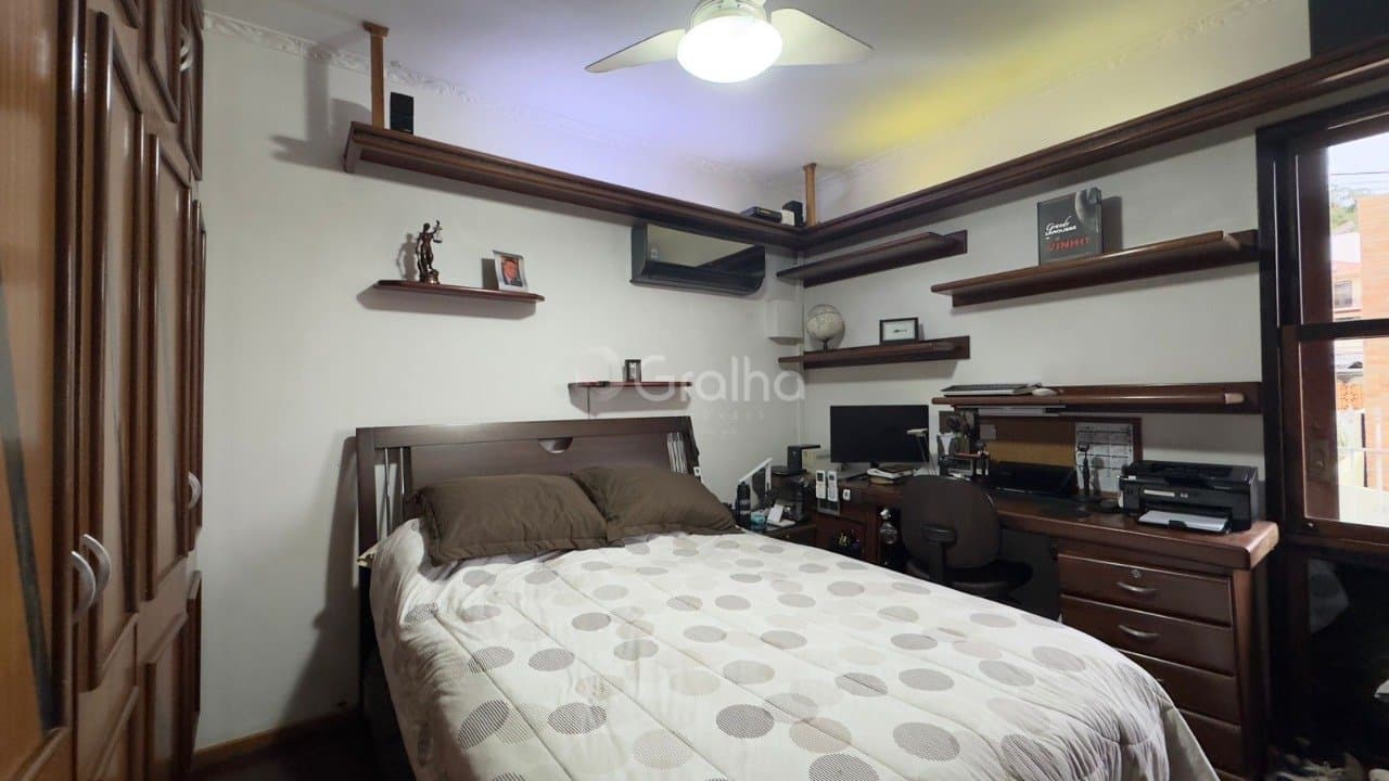 g1537-i798M6HQpzd6N2_38870685bf91a29ad4.jpg