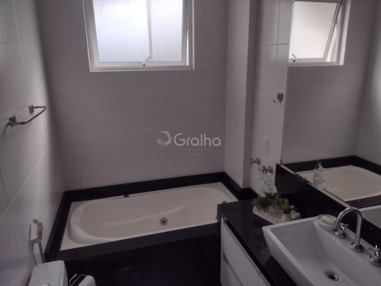 g3ja2-iH2r41m5i4Jj_384436834265b57f6a.jpg