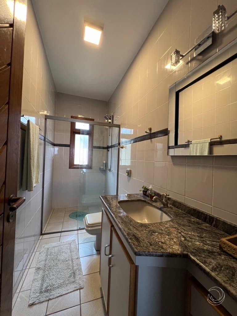 g5keag-i4Ade9yW24W9o46ds8_3483566b66ba1cfa79.jpg