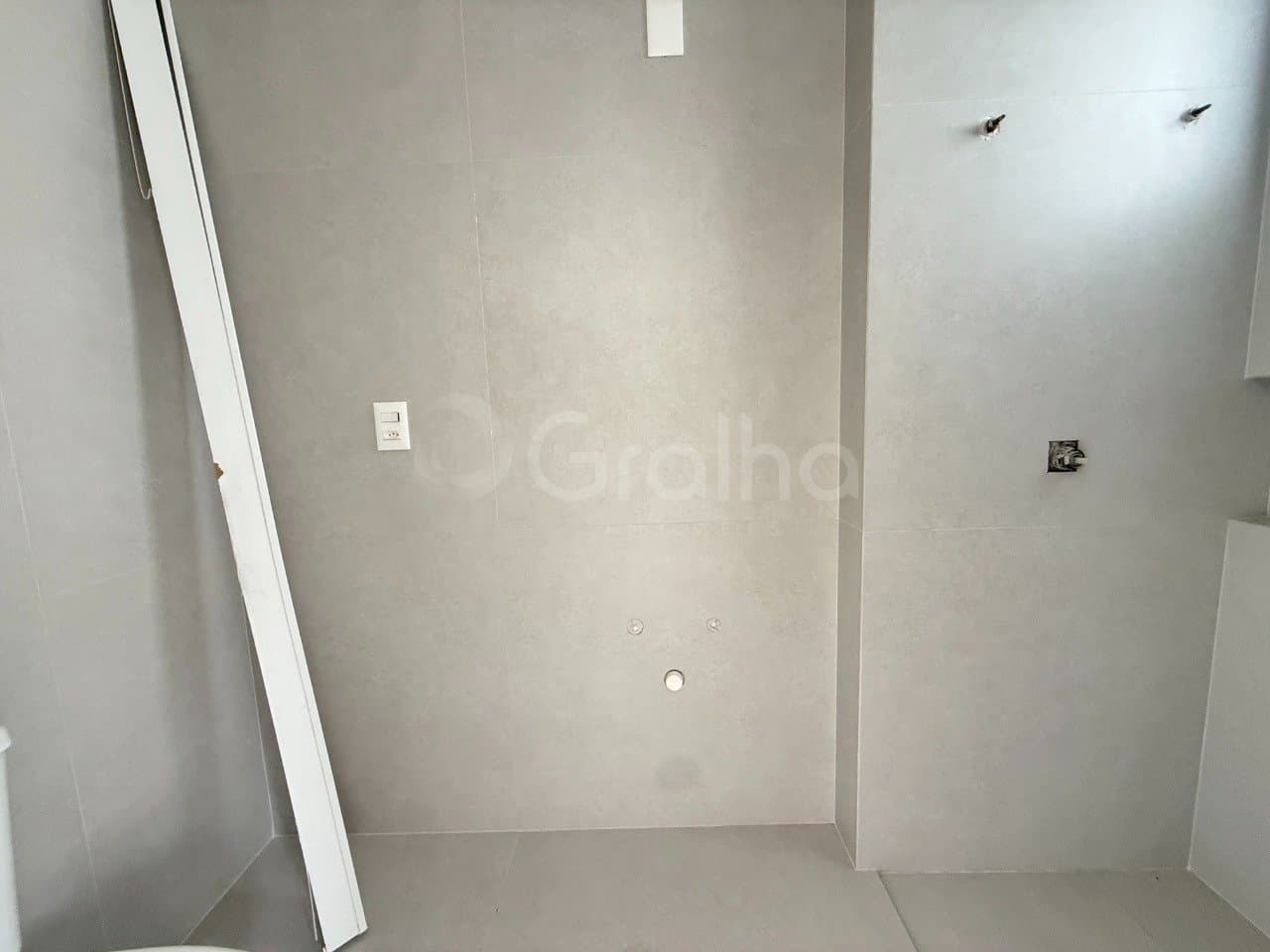 g99sf-iM2f8fN28lT1XB198_41508696941861c0dd.jpg