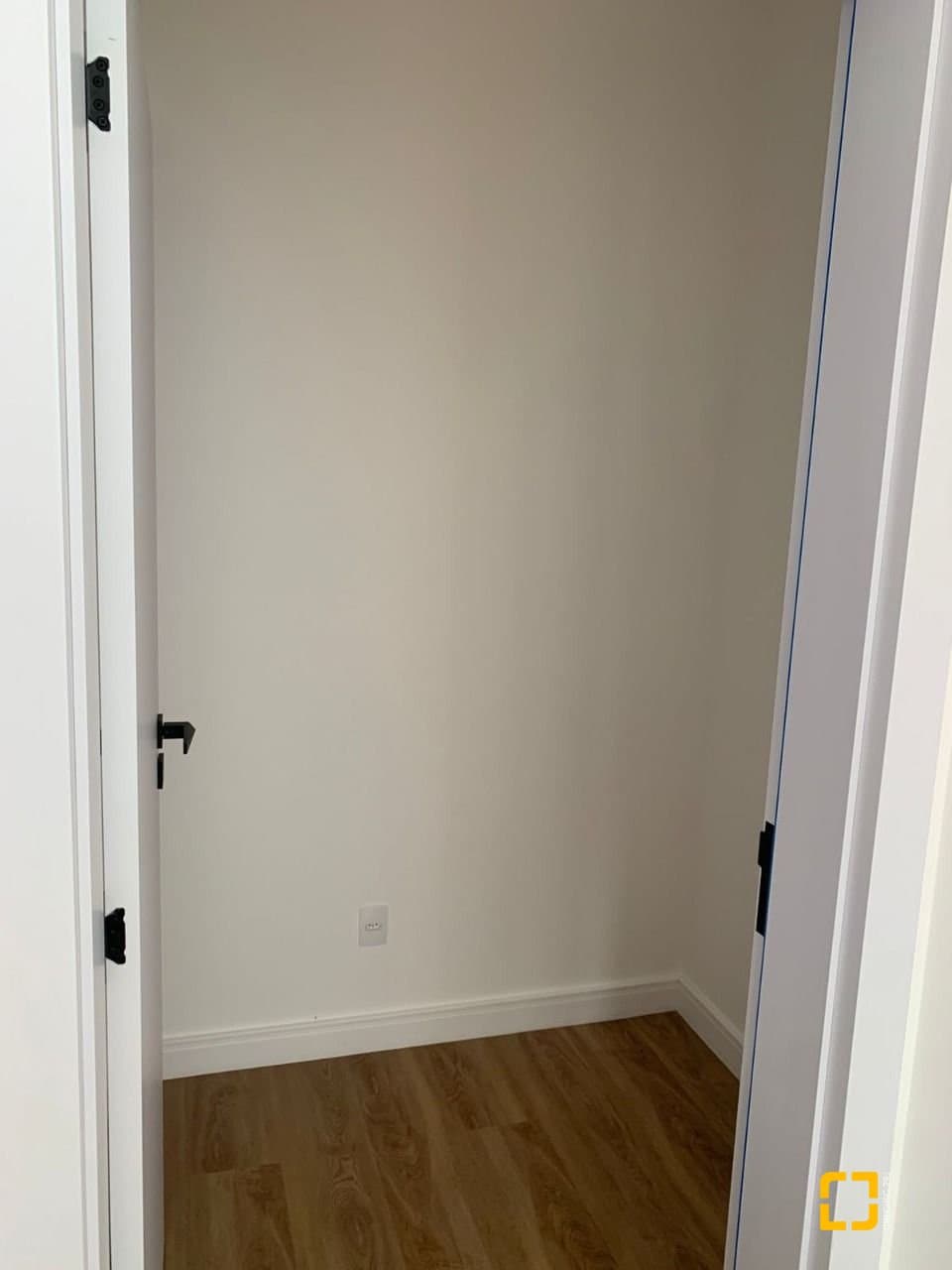 gvr19f-i1b4Q2457Z6y_5337167d0715c72b8e.jpg