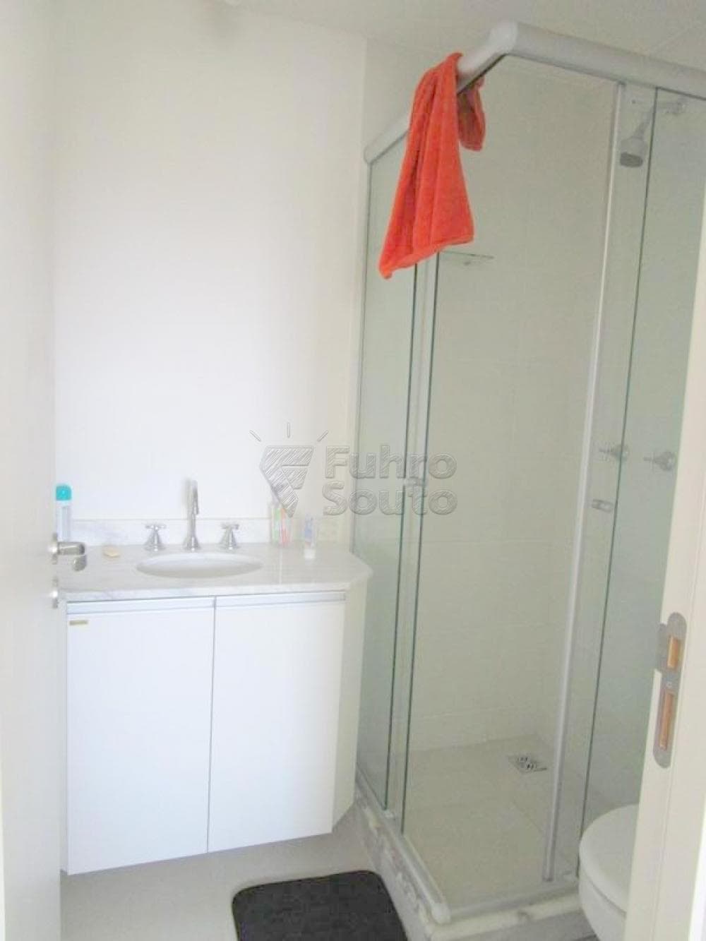 h4hw8d-wc-suite.jpg