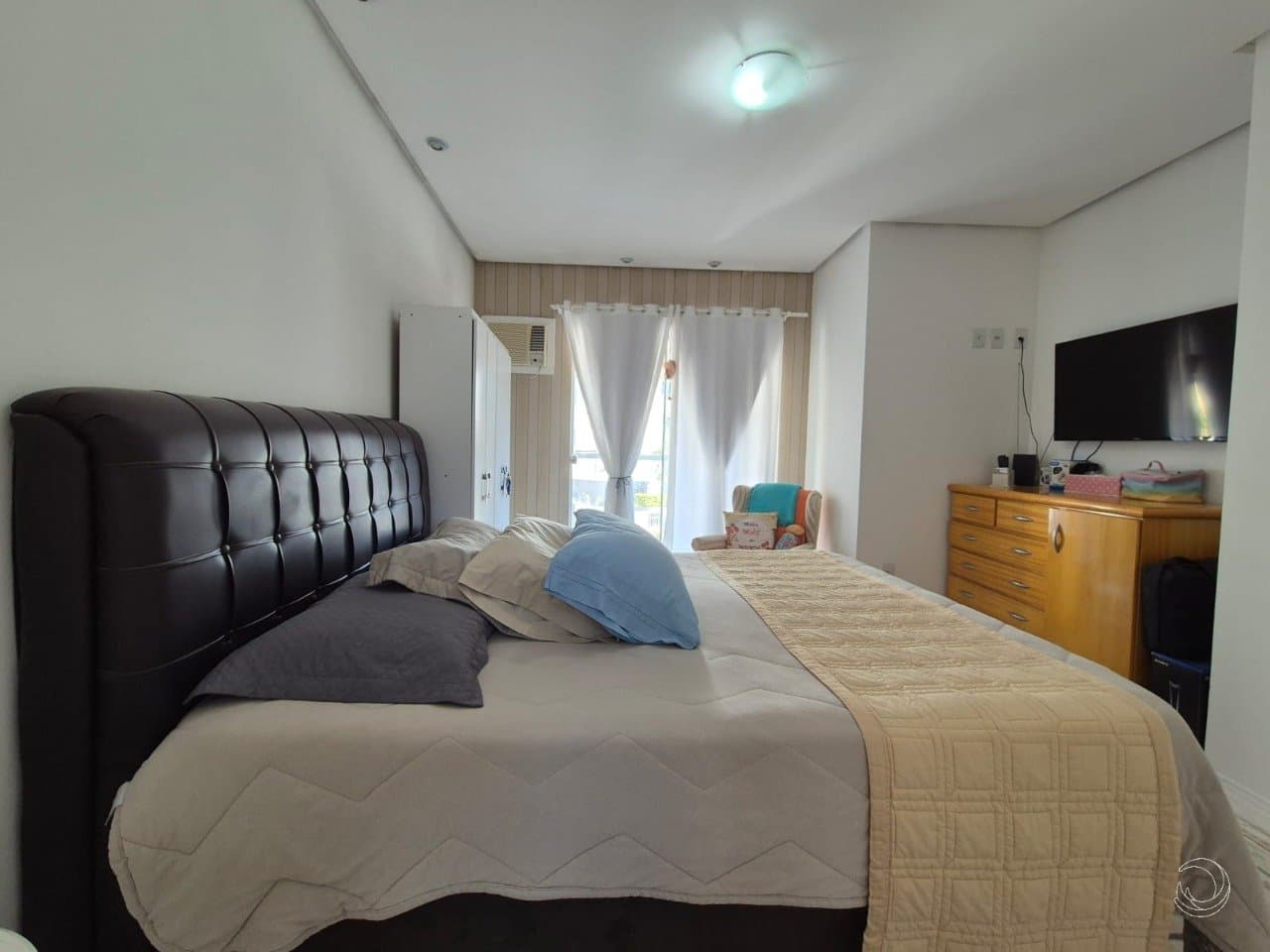 haau7-i4L16423n4YqC382t934_3506766d1c0bbacc2b.jpg