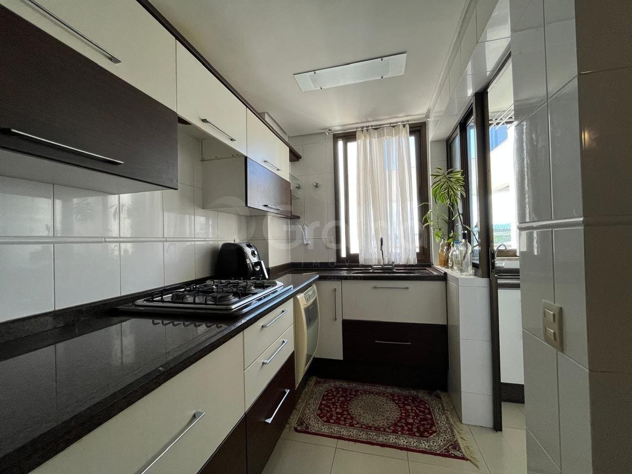 hqwkrq-ipowU4b59Eg4_1390669aed3df72259.jpg
