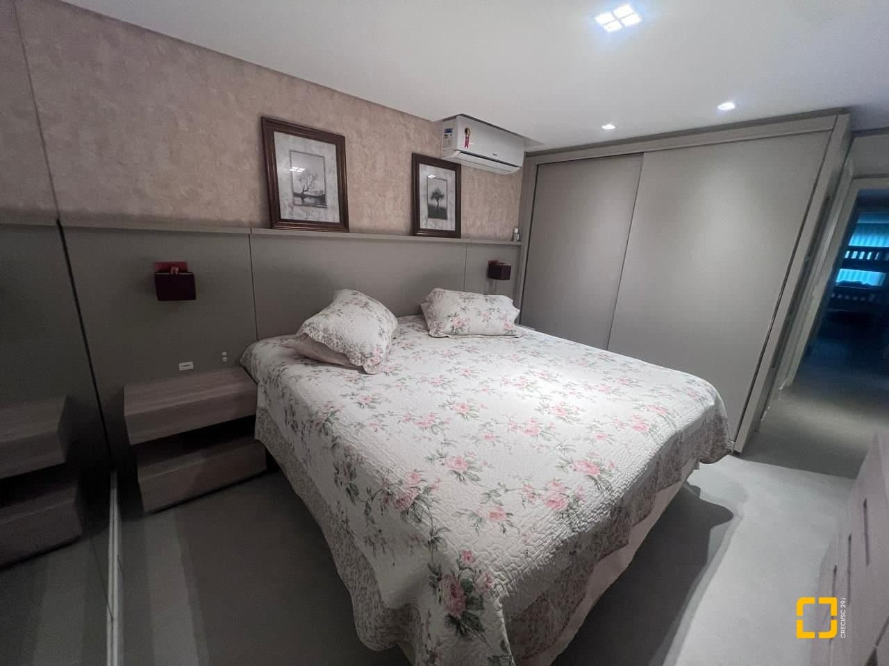 hz702h-iM19bu2K44GD9A1H1P1_5296967b53f8fd6bf7.jpg