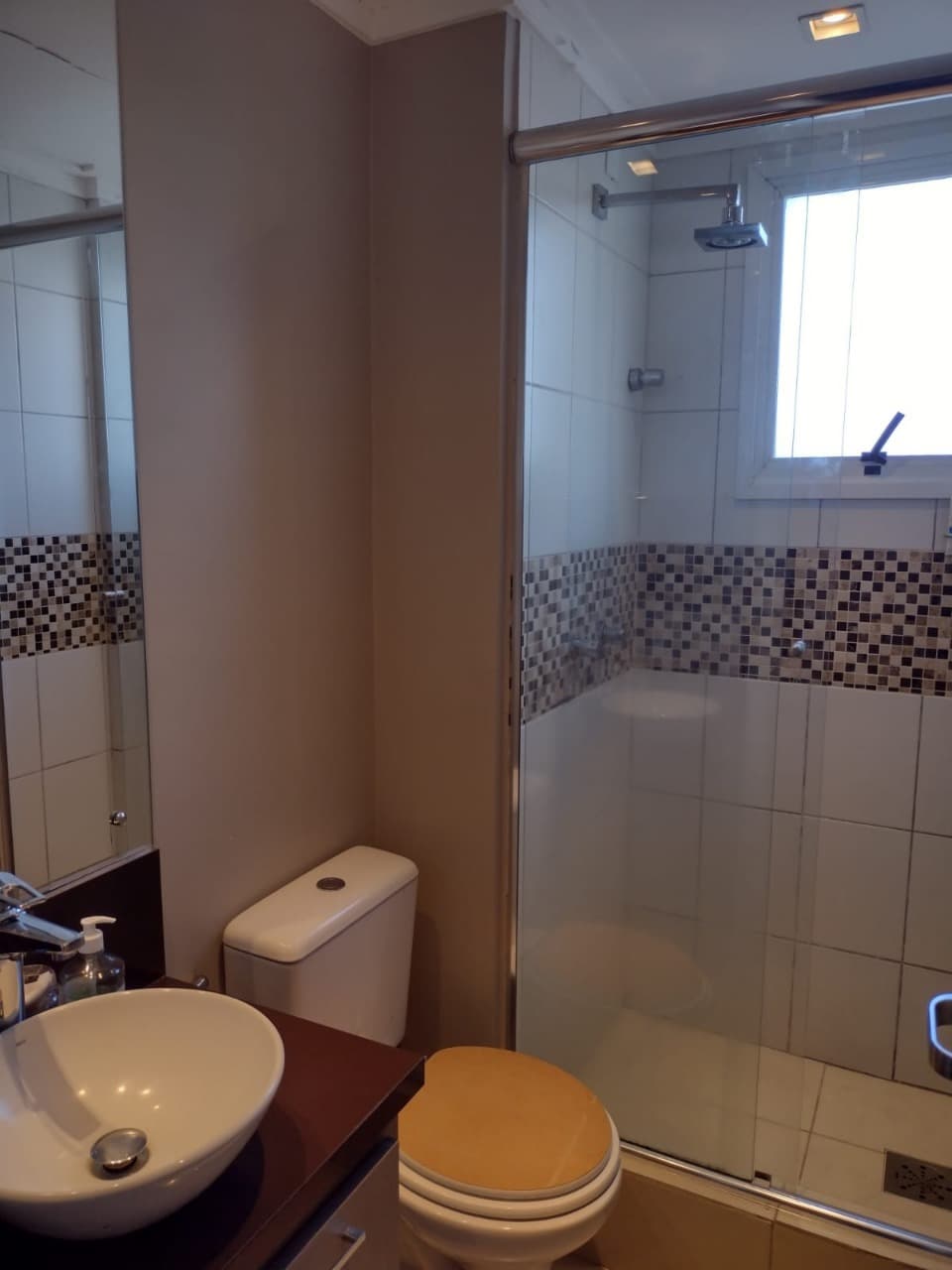 i146sGuB99_611662be76b36a8a.jpg