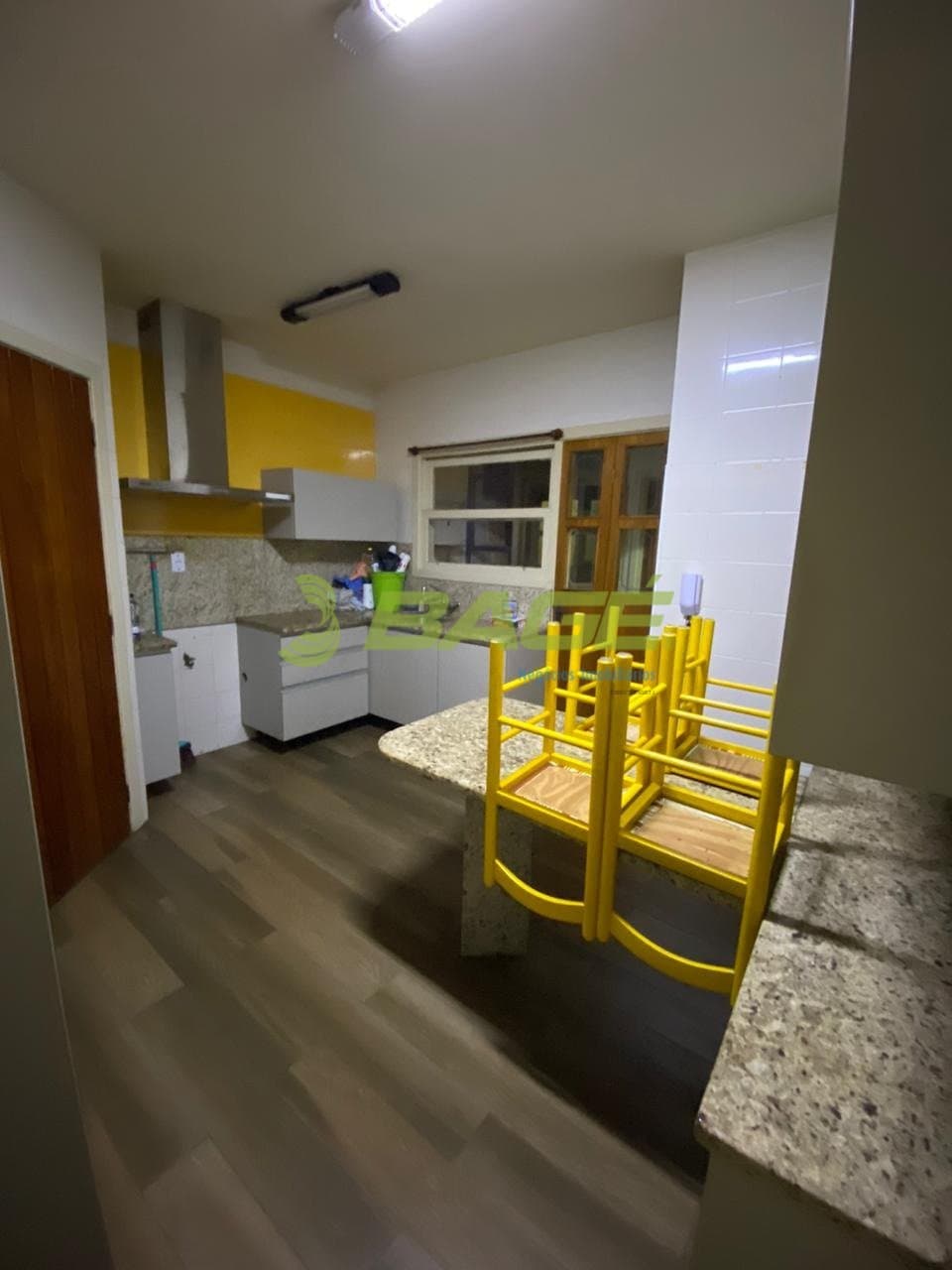 i353iLz96X8109_390764722f0854ec2.jpg