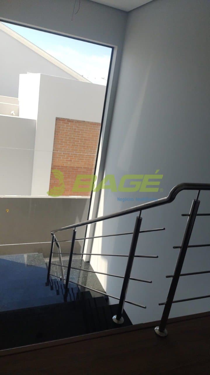 i505P20FE1Tq_528963e67aaccc73f.jpg