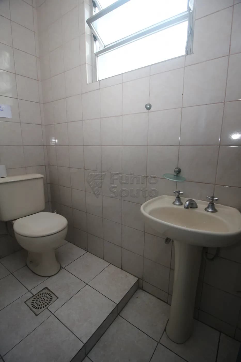 i74peo-banh-aux-coletivo.webp