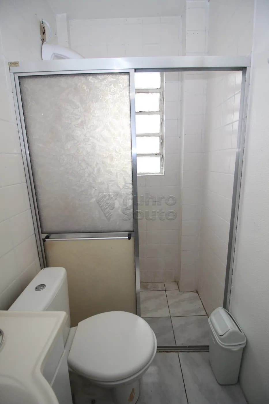 i8u1x9-banheiro.webp