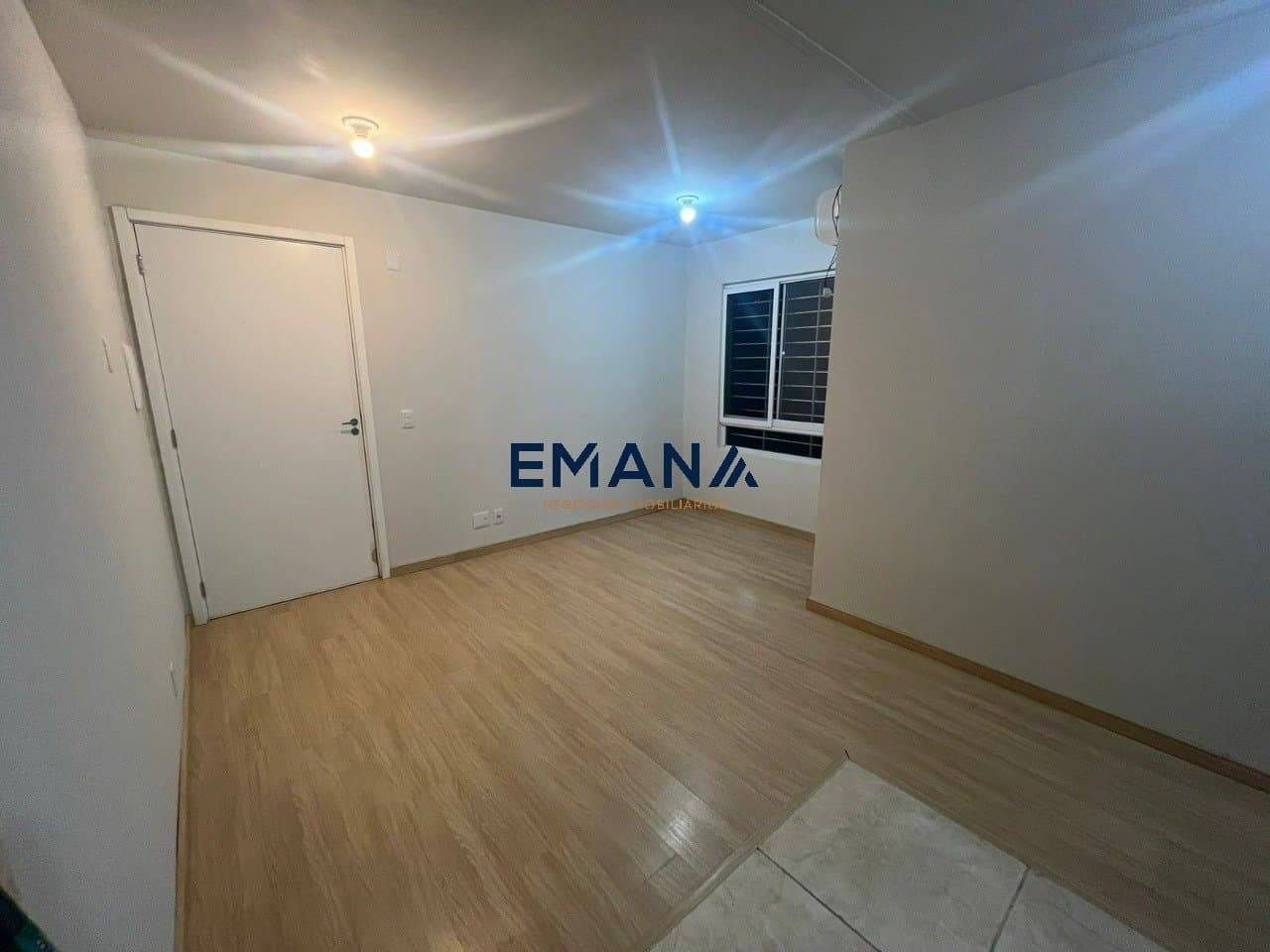 iLi71E4AF24A3A27_9936866e66519317.jpg