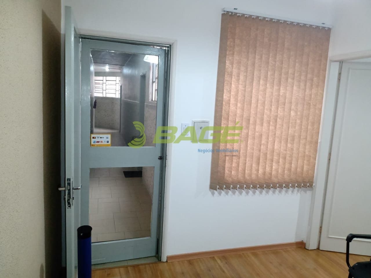 iR2gw1912276Ehz_7249626aed190ace6.jpg