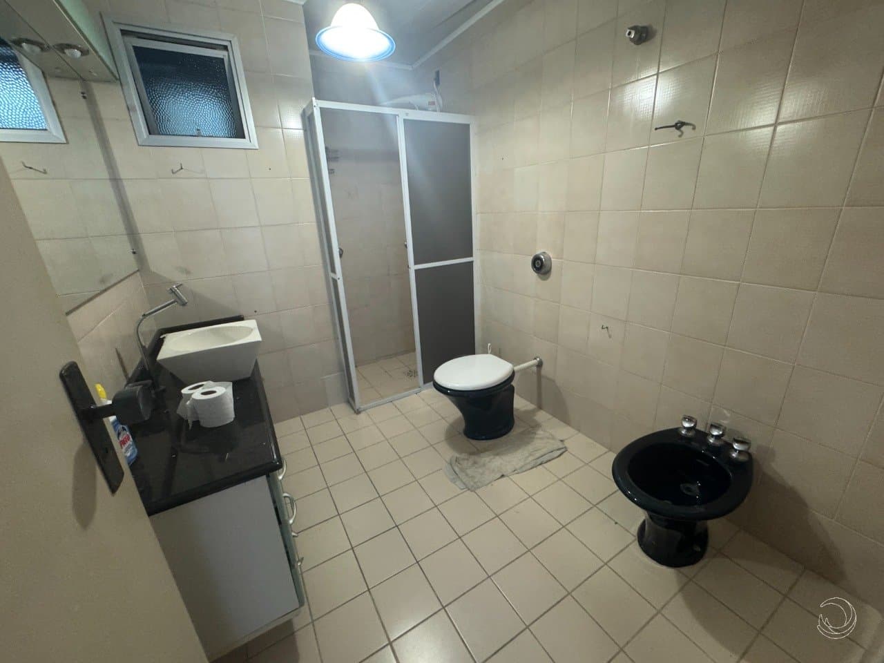 icjena-i3Qxzg83U4mR53S6L18_3420667ead34f34e9e.jpg