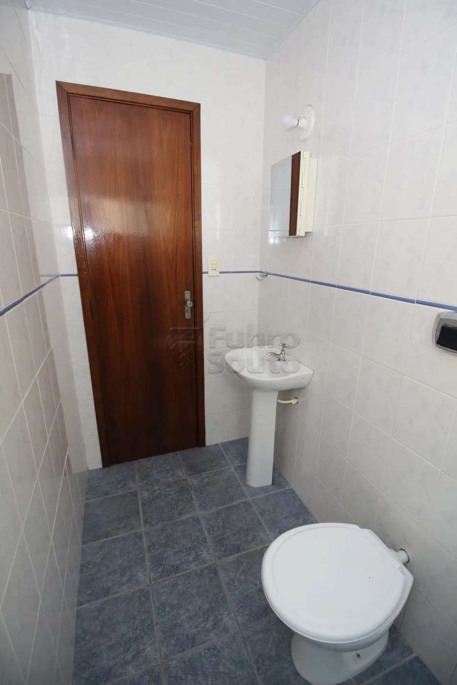 iflp6u-banheiro-suite.webp