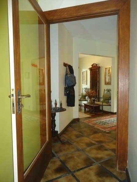 igJB8h6LjJ6uvNIEi_122668eb6a9d8f9d.jpg
