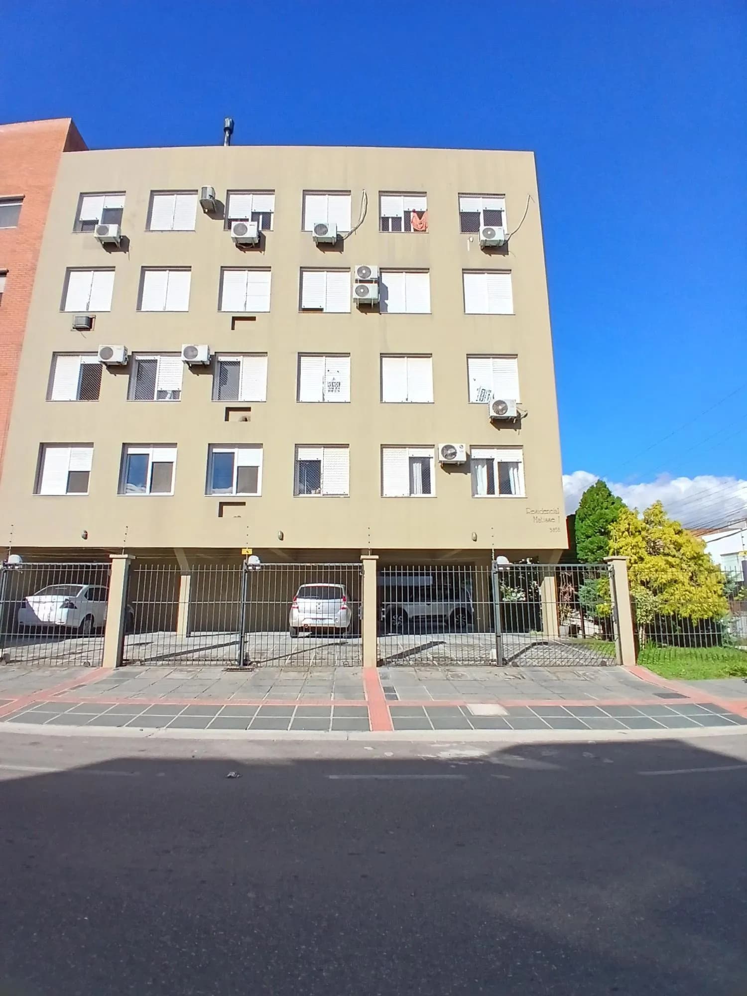 ik18ii-img-323912995