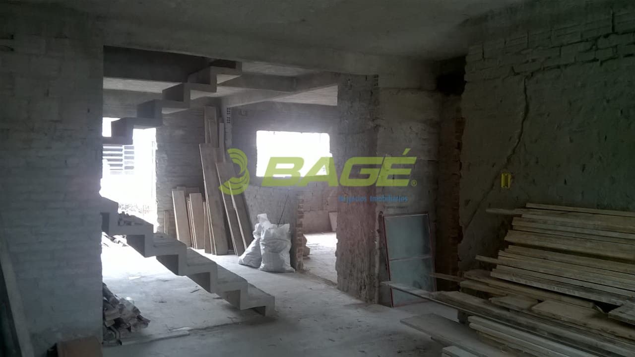 in9G6867z_895631a5cb809e77.jpg