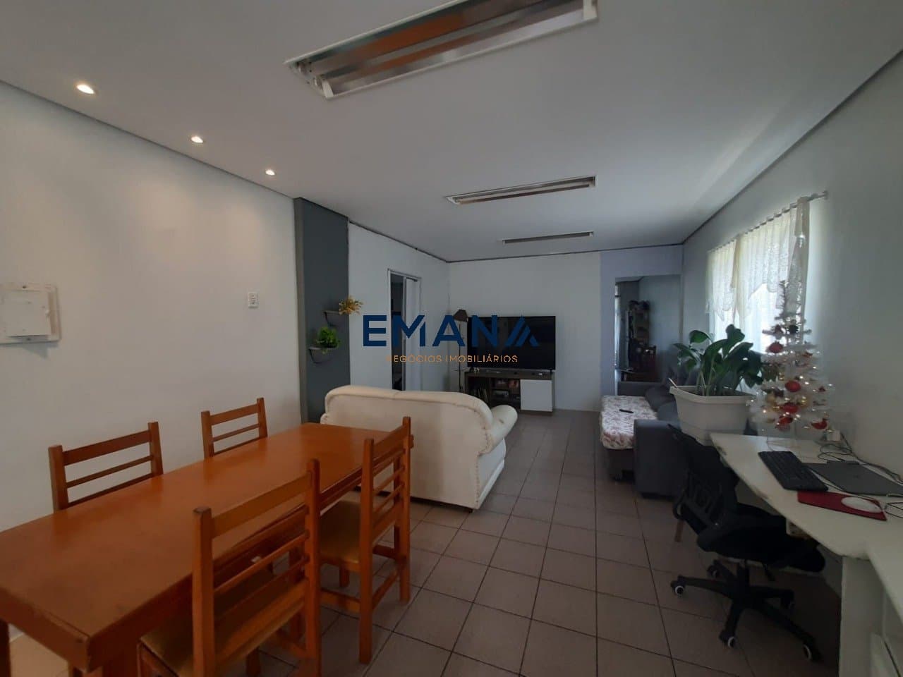 insE6g787et7Ouj76_825678aa8a114767.jpg