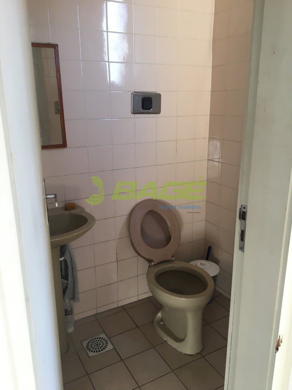 is1jq0ZI22Wl1_70466250a27146f2a.jpg