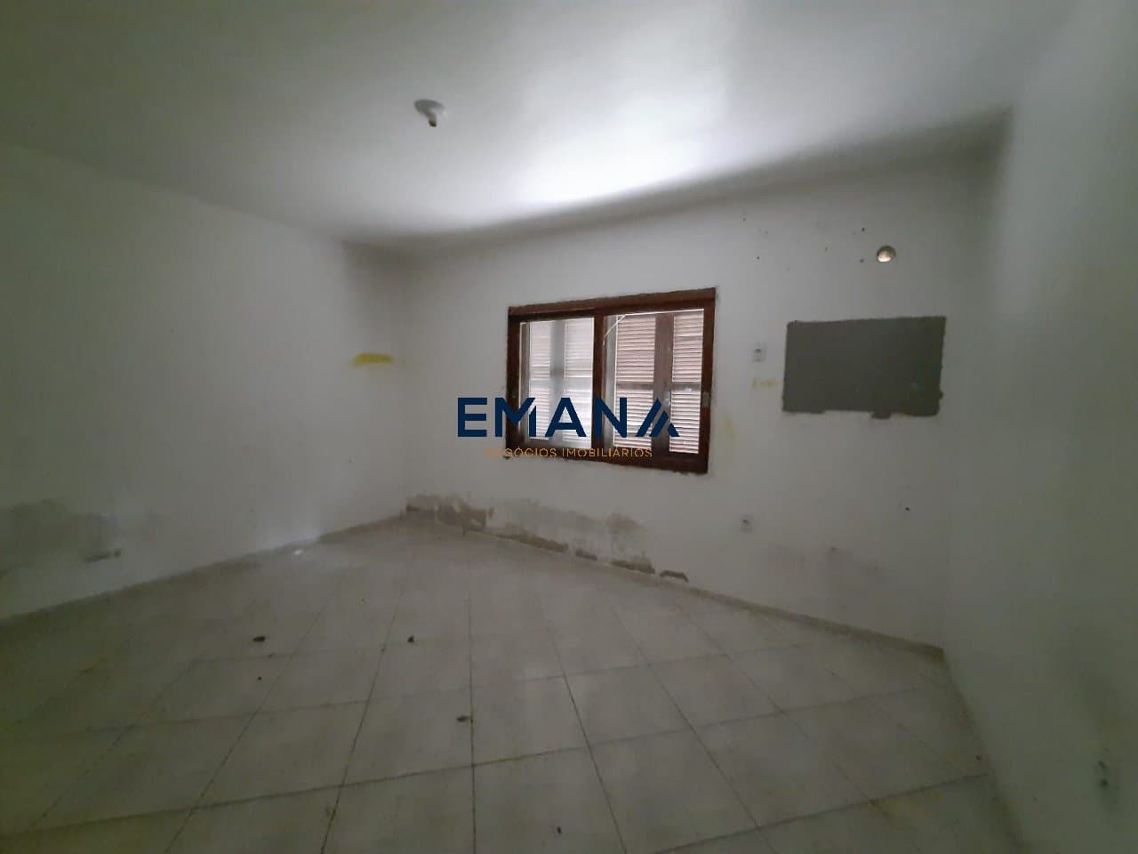 itR9QX216J_827678fa6e251567.jpg