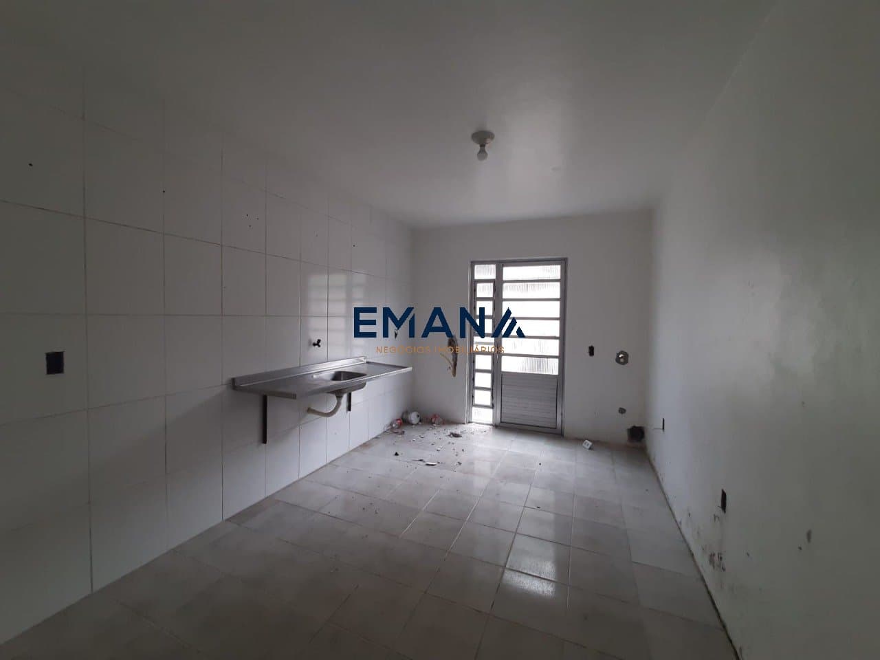 itR9QX216J_827678fa6ee1eae0.jpg