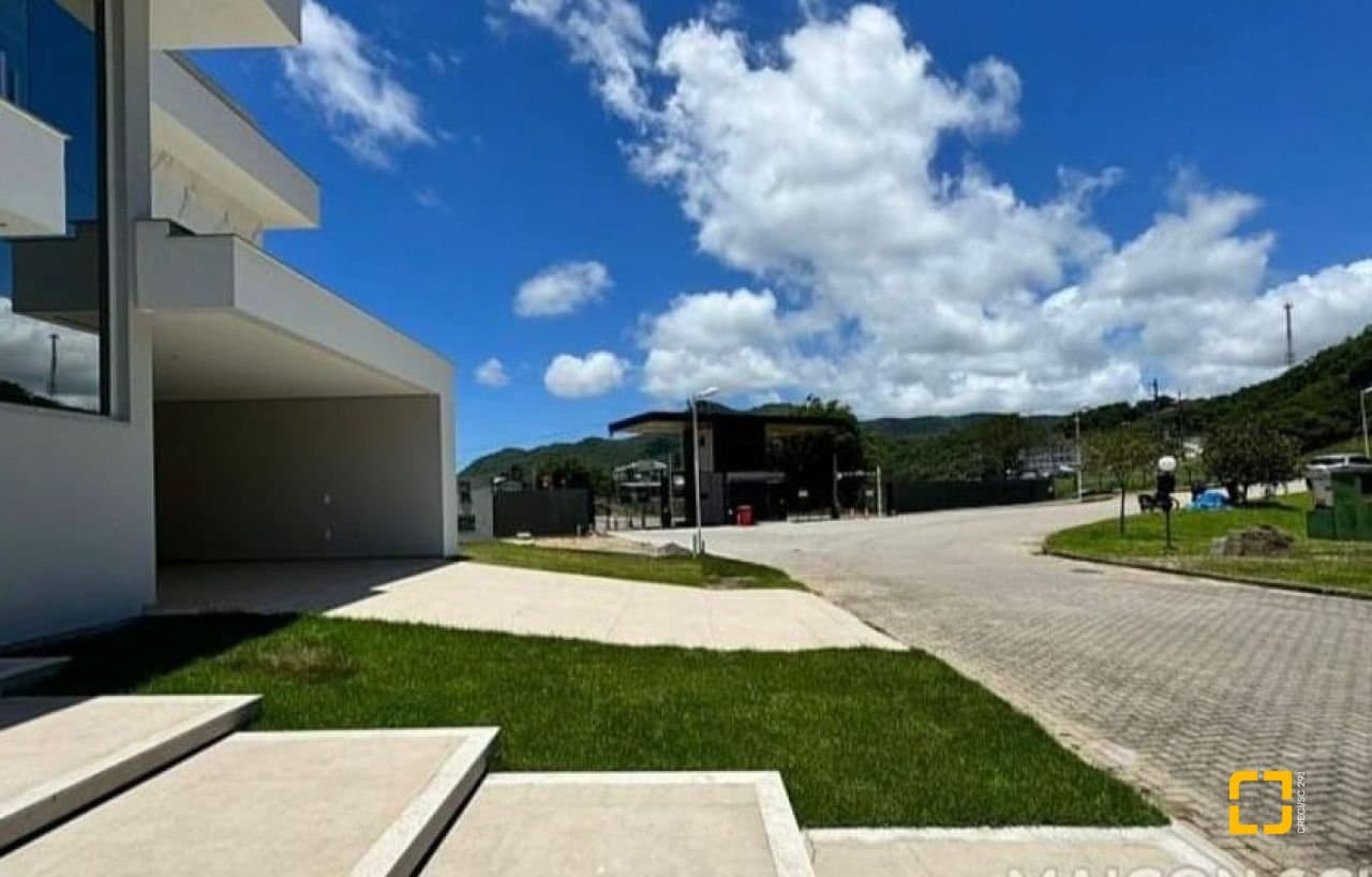 iv1qhd-izB5iRua5zZDXMr56_4990567054c74ae6dc.jpg