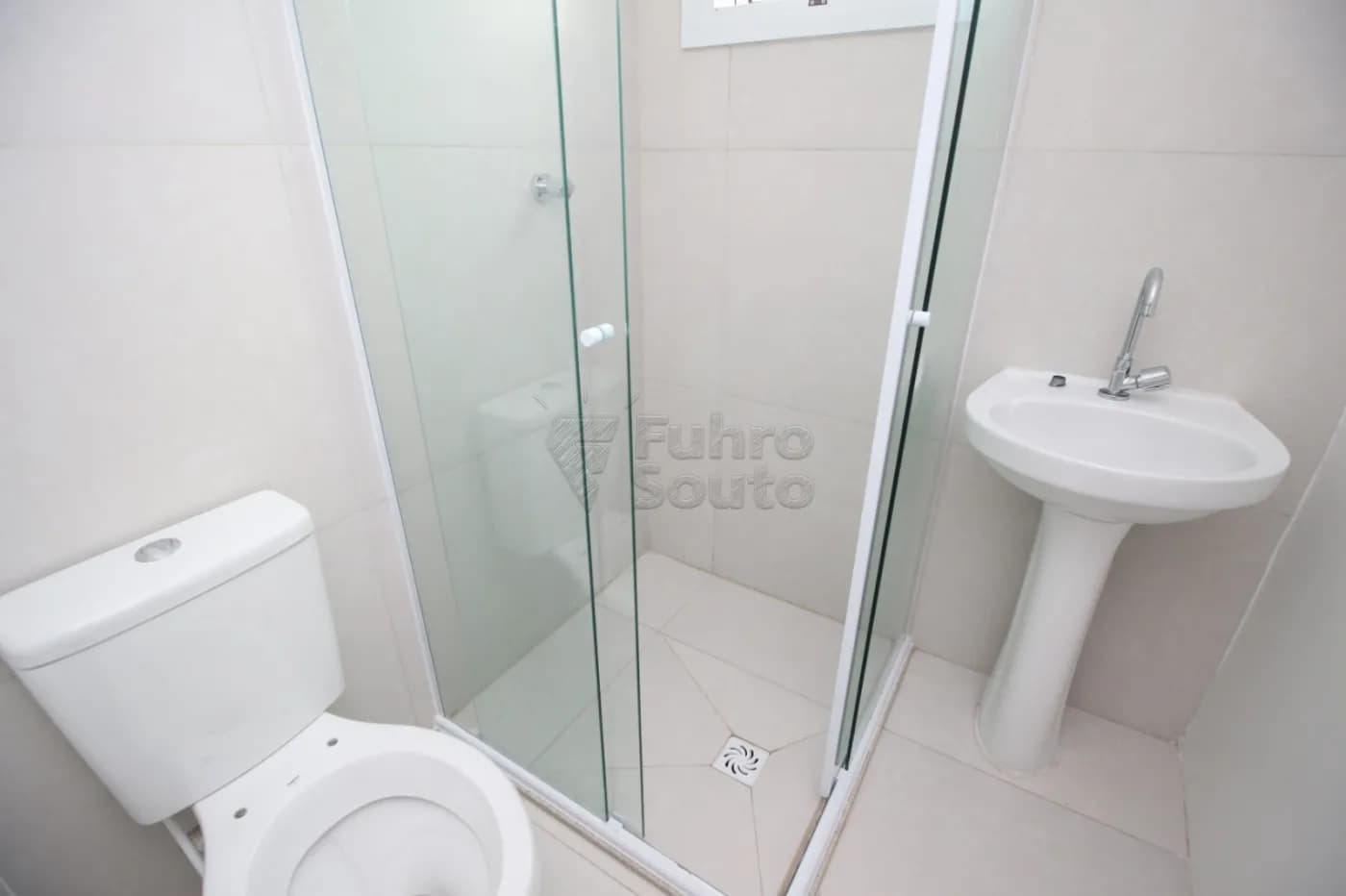 ixjk7s-banheiro.webp