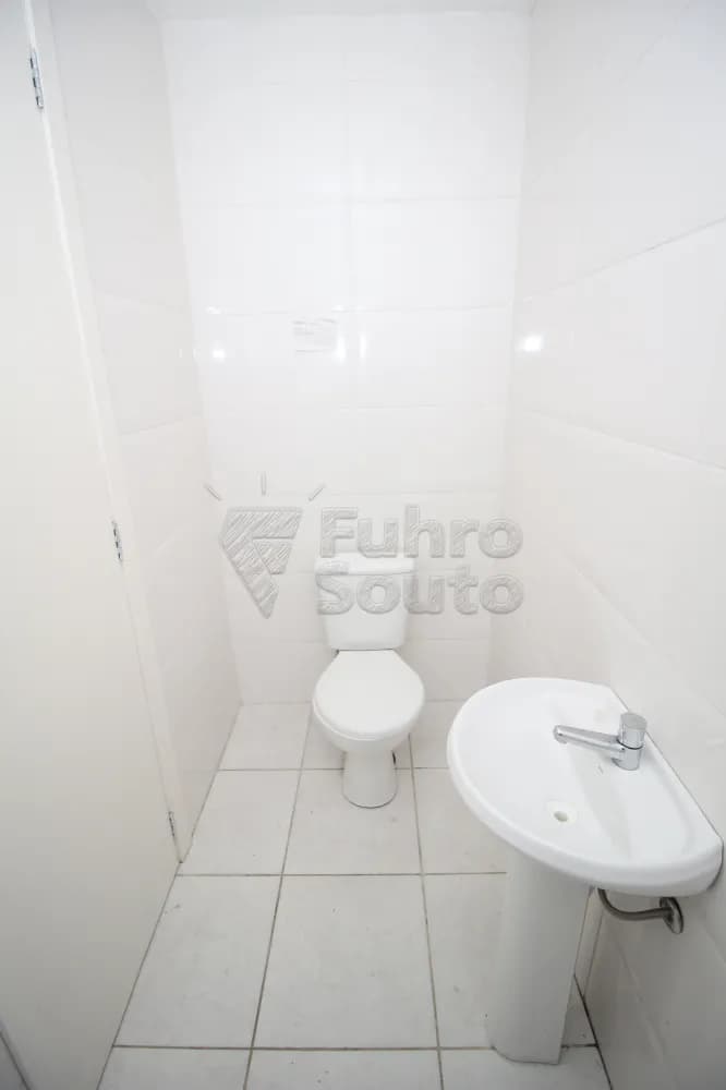 j6gb1-banheiro-aux.webp